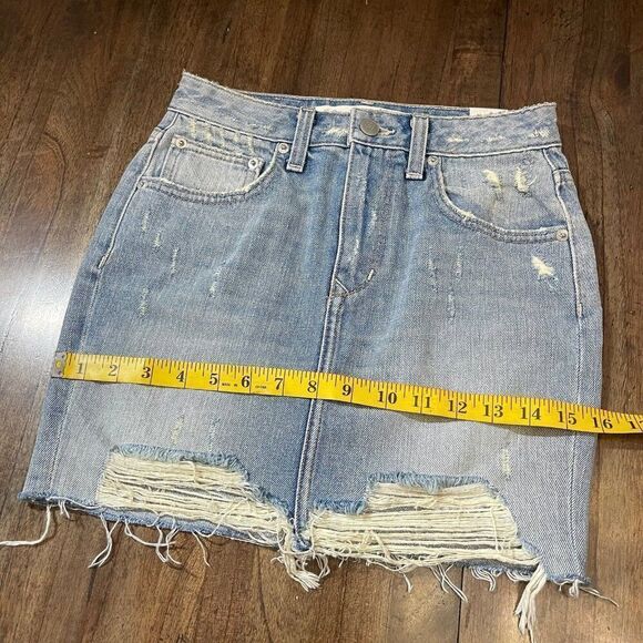 Lovers + Friends Denim Mini Skirt Size 23 - Picture 6 of 11